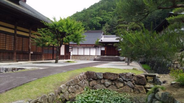 向嶽寺の伽藍