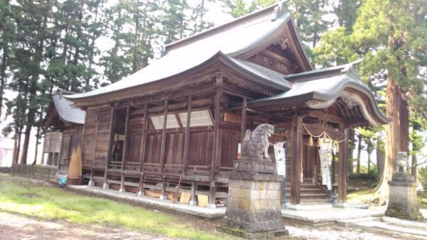 魚沼神社拝殿