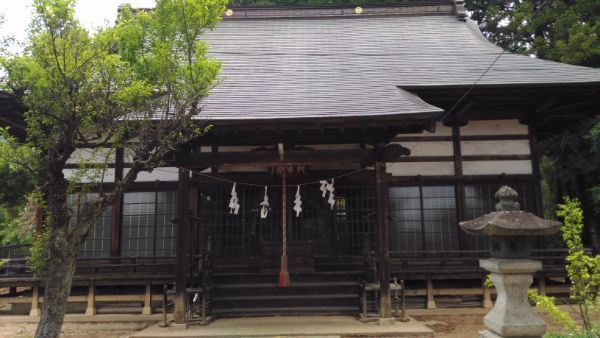 玉諸神社拝殿