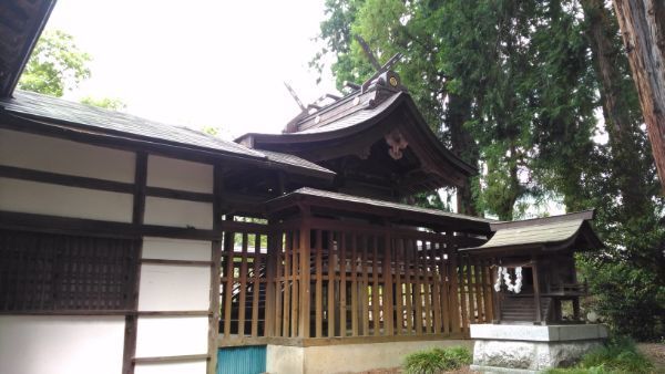 玉諸神社本殿