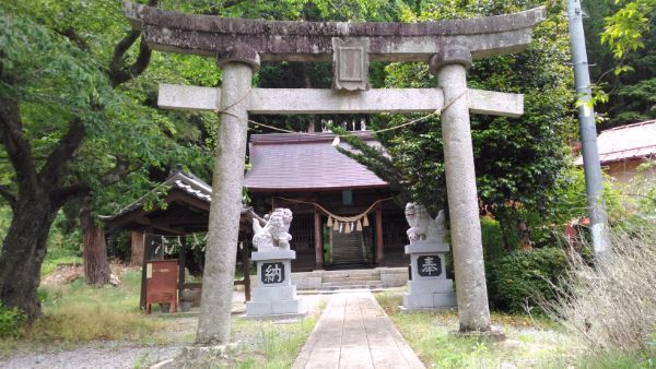 神部神社参道