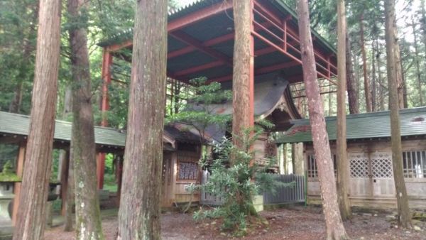 白山御嶽神社本殿