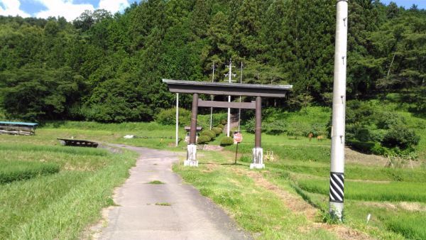 手塚八幡社鳥居