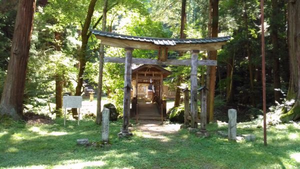 塩野神社の鳥居