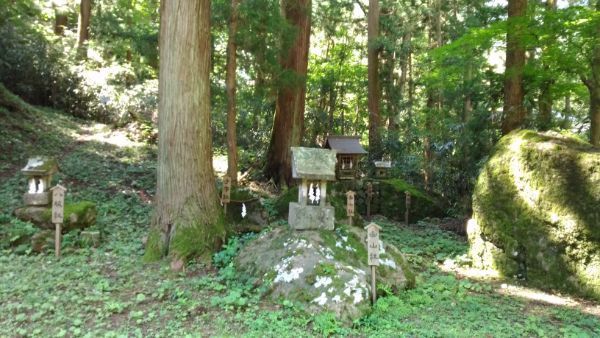 塩野神社境内社