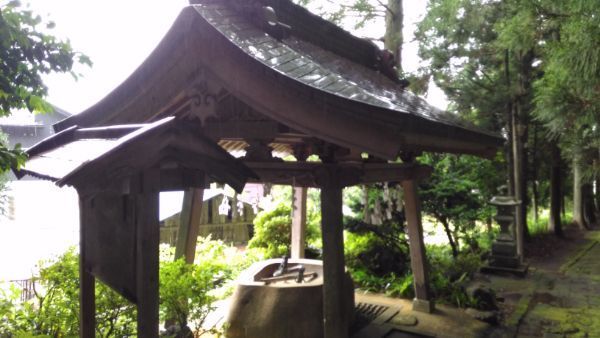 水上八幡神社手水舎