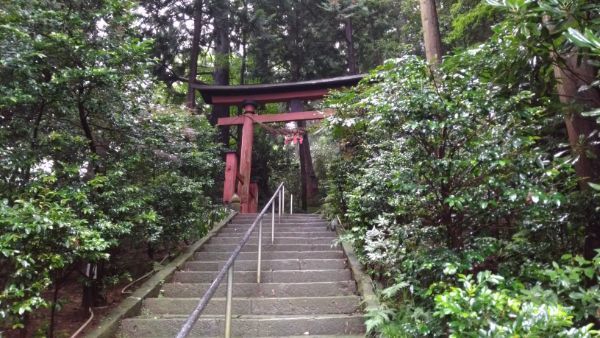 西奈弥羽黒神社鳥居