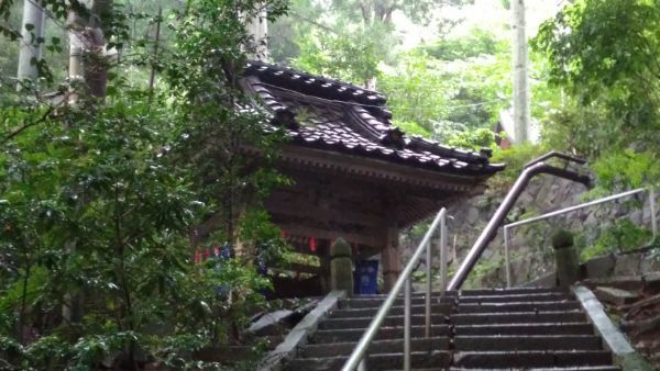 西奈弥羽黒神社手水舎