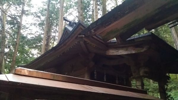 浪合神社本殿