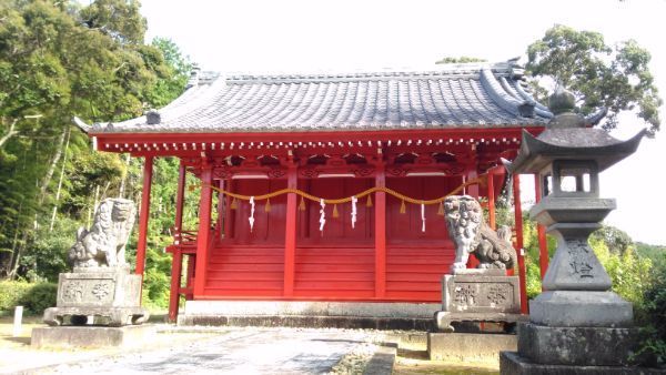 八所神社本殿