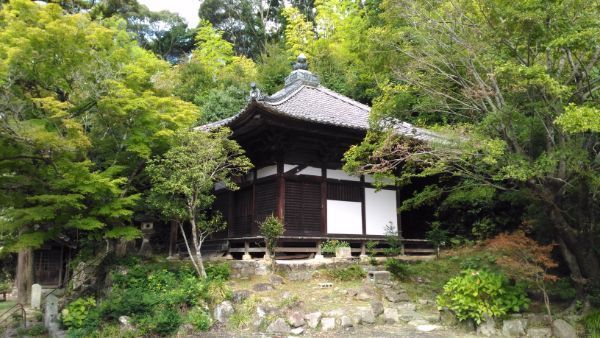 滝山寺観音堂