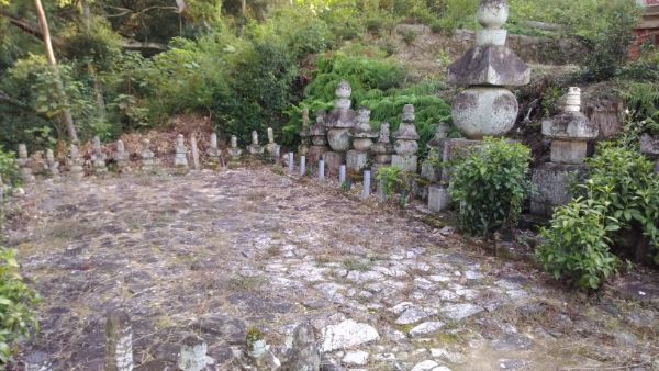 松平家霊廟と三方ヶ原合戦忠死者の墓