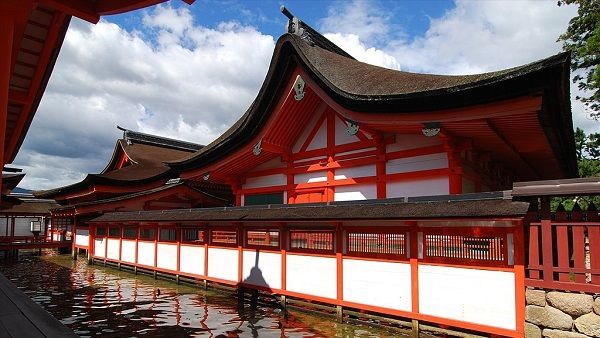 神社本殿の屋根の造り 前編(主要な様式を解説) - 甲信寺社宝鑑