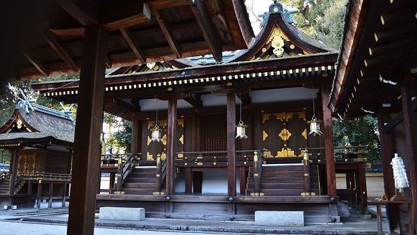 神社本殿の屋根の造り 後編(連結･連棟式の社殿)【寺社の基礎知識】 - 甲信寺社宝鑑