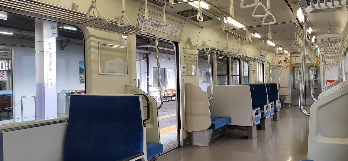 KATOのE127系100番台を整備する+室内灯の色温度の話 - 日ノ出前