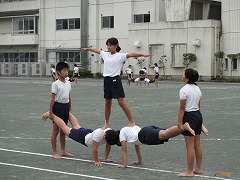高学年運動会 運動会練習 −高学年 組体操練習− - 日の出町立平井小学校ブログ