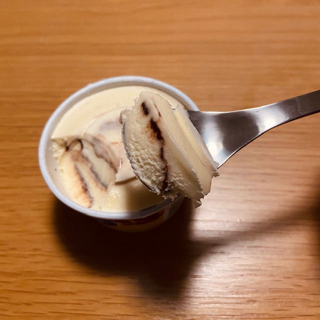 ハーゲンダッツ　バニラ & クランチショコラ