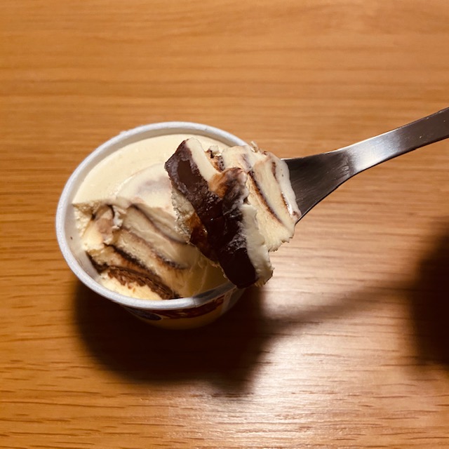 ハーゲンダッツ　バニラ & クランチショコラ