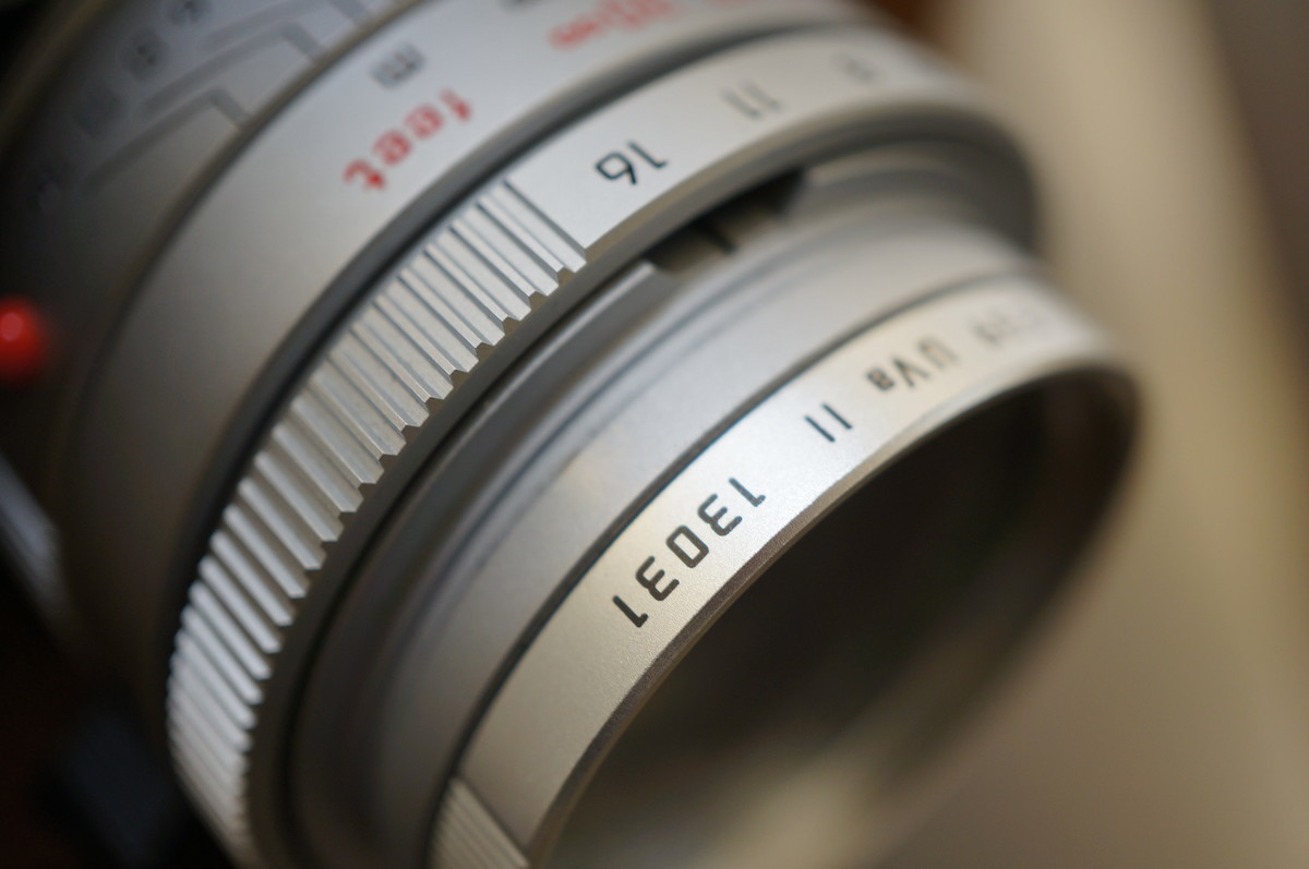 ズミクロン35㎜とフードとフィルターの話 - 右から読んでもAkasakA