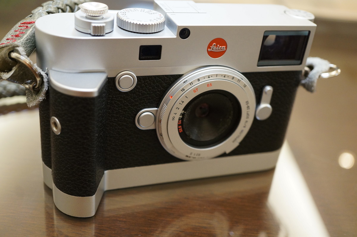 ライカM10ハンドグリップ シルバー 【公式通販】