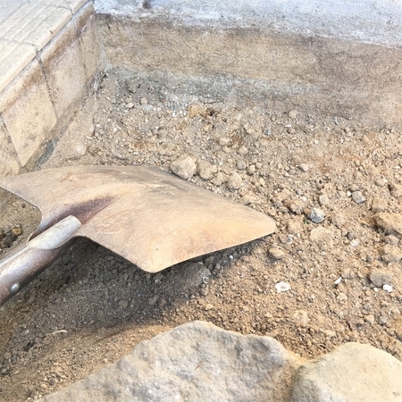 枕木はどう立てる 外構diyの注意点と立て方を解説 Hiroの手作り木工ブログ