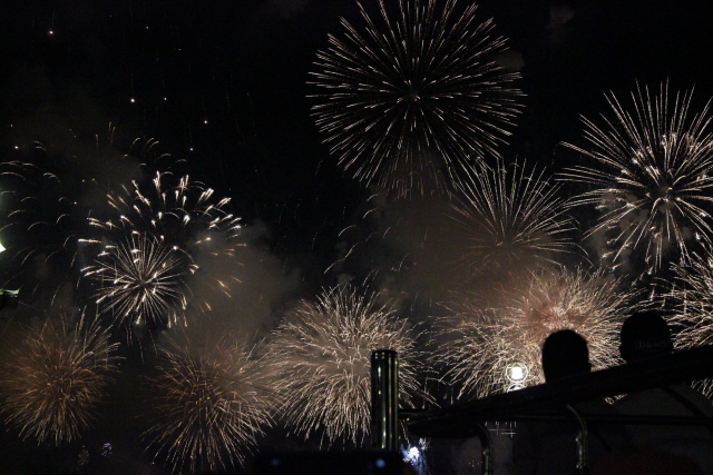京都笠置町 笠置夏祭り花火大会 は木津川の河川敷で遊ぶには最適な観光スポット 京都 納涼床と七夕祭りと花火大会 の最新スポットと観光スポット
