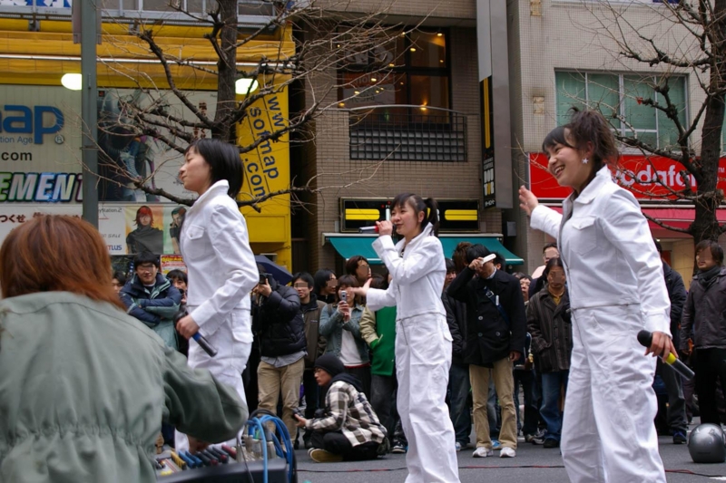 2005年03月13日 秋葉原 Perfume 桜花一門 (VR師匠) @oukaichimon