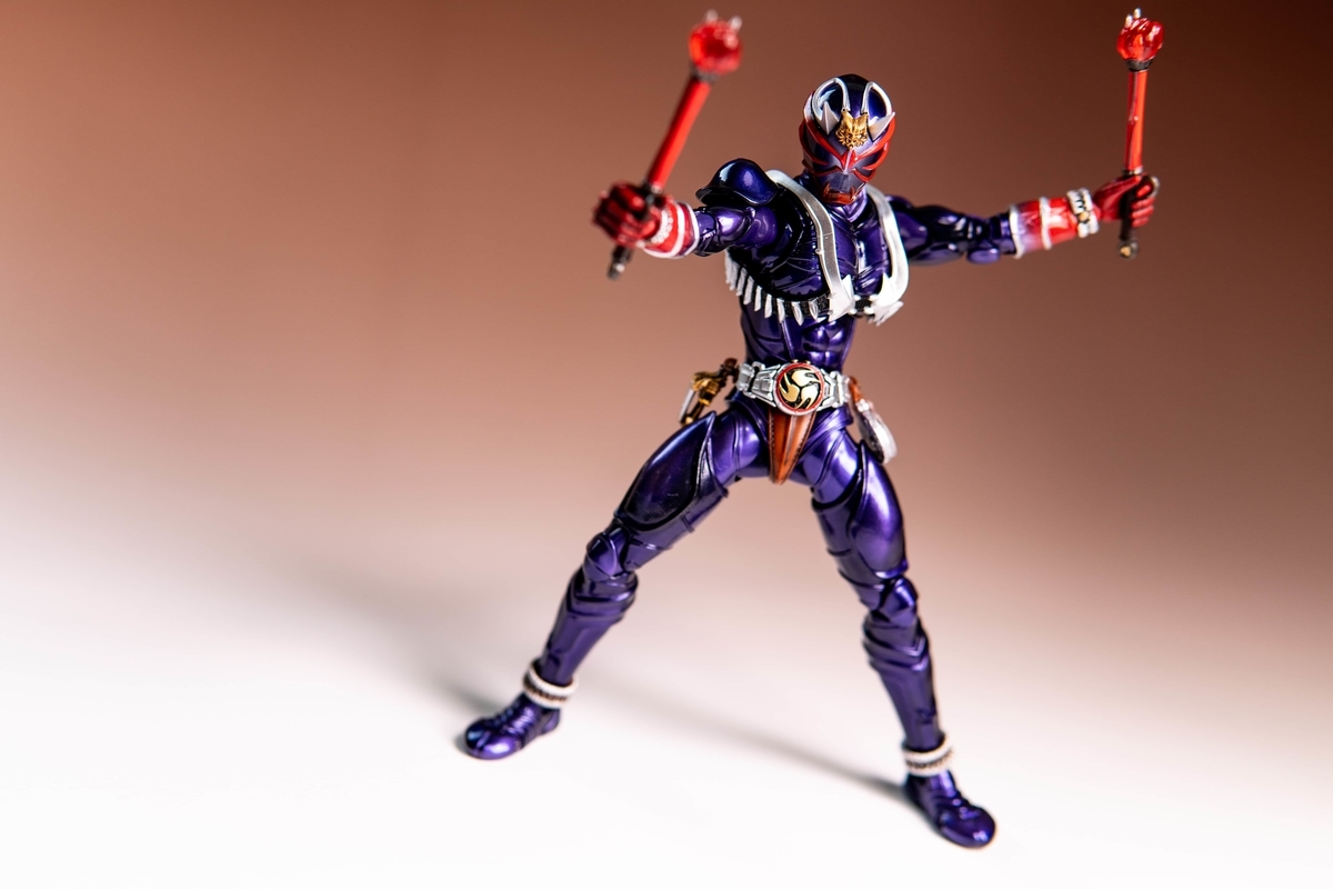S.H.Figuarts 真骨彫製法 仮面ライダー響鬼 レビュー - ヒロバン