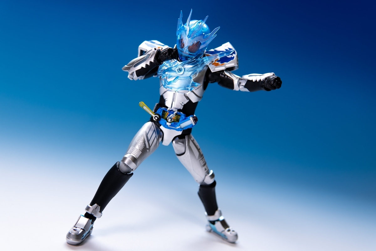 仮面ライダークローズチャージ　フィギュア RKF レジェンドライダーシリーズ 仮面ライダークローズチャージ