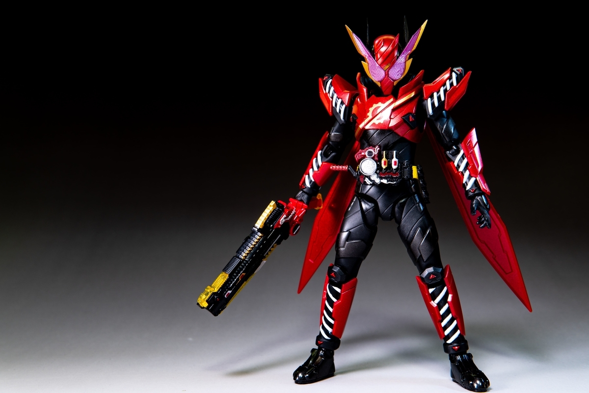BANDAI - S.H.F仮面ライダービルド ラビットドラゴン&amp;ラビットラビットフォーム真骨彫 Amazon.co.jp: S.H.Fig uarts 仮面ライダービルド トライアル