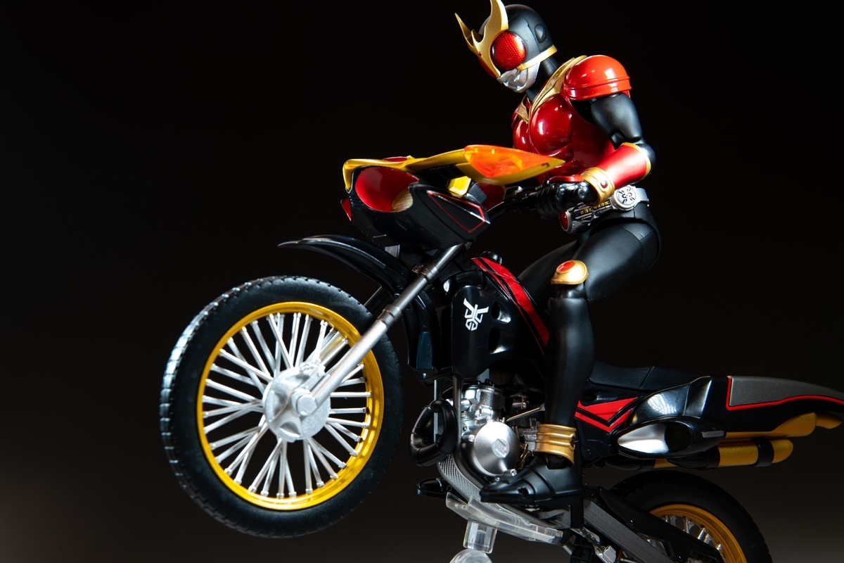 S.H.Figuarts ビートチェイサー2000 | 魂ウェブ