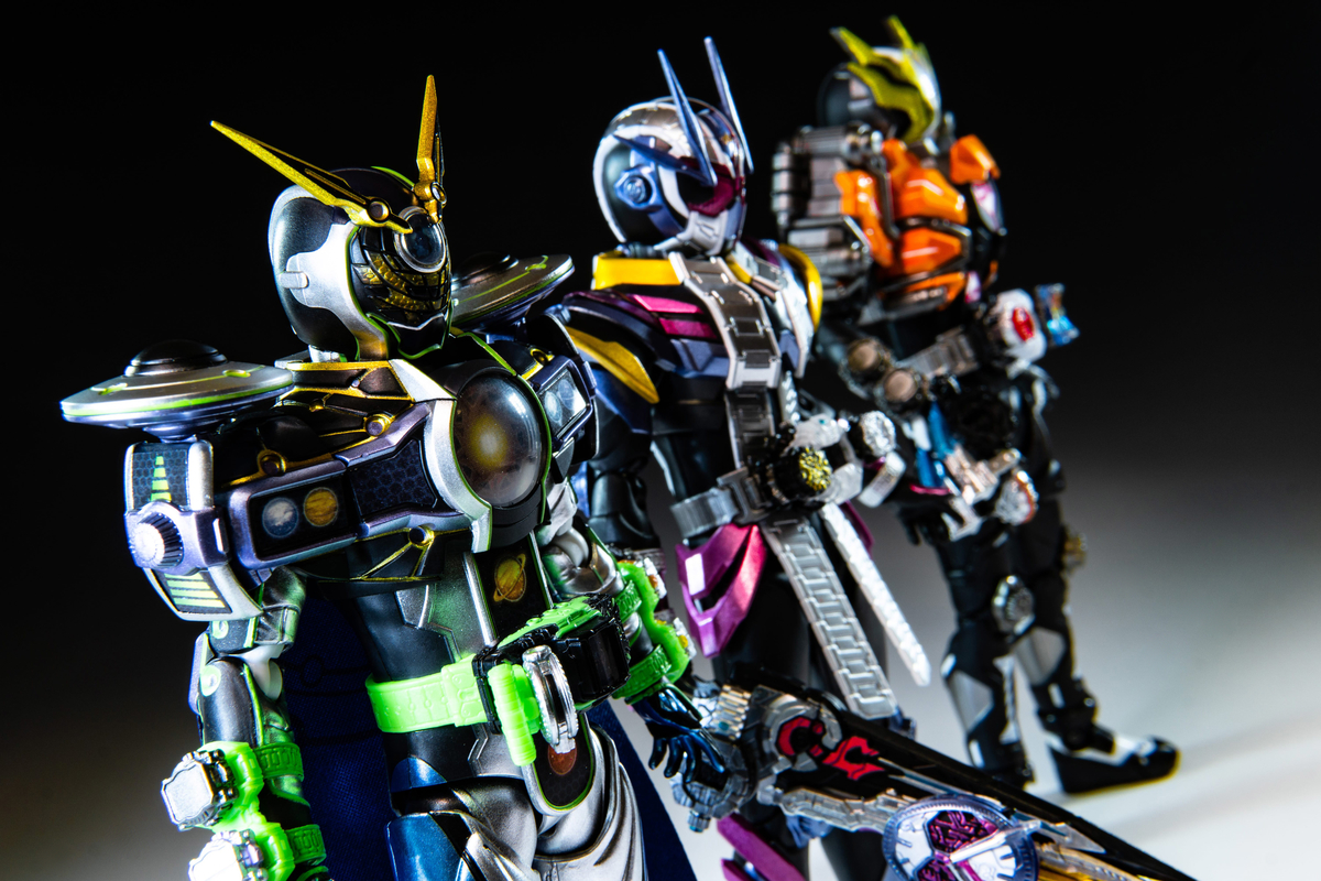 未開封　S.H.フィギュアーツ仮面ライダーウォズギンガファイナリー宇宙最強セット Amazon.co.jp: バンダイ(BANDAI) S.H.Figuarts 仮面ライダー