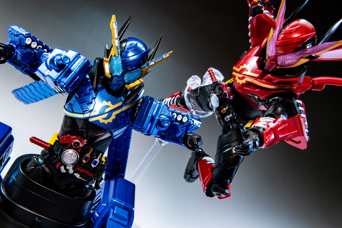 S.H.Figuarts 仮面ライダービルド タンクタンクフォーム