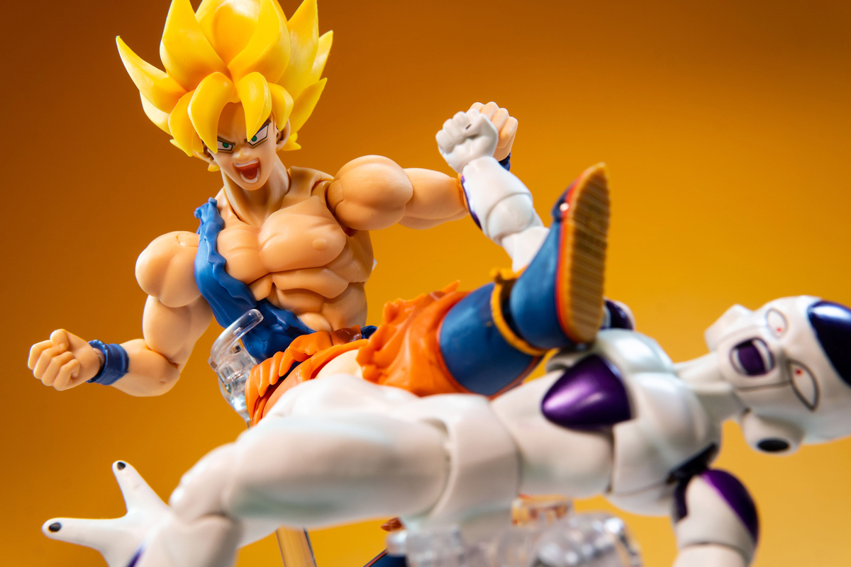 S.H.F スーパーサイヤ人孫悟空 超戦士覚醒Ver フリーザ 最終形態-復活- S.H.F スーパーサイヤ人孫悟空 超戦士覚醒Ver フリーザ 最終形態