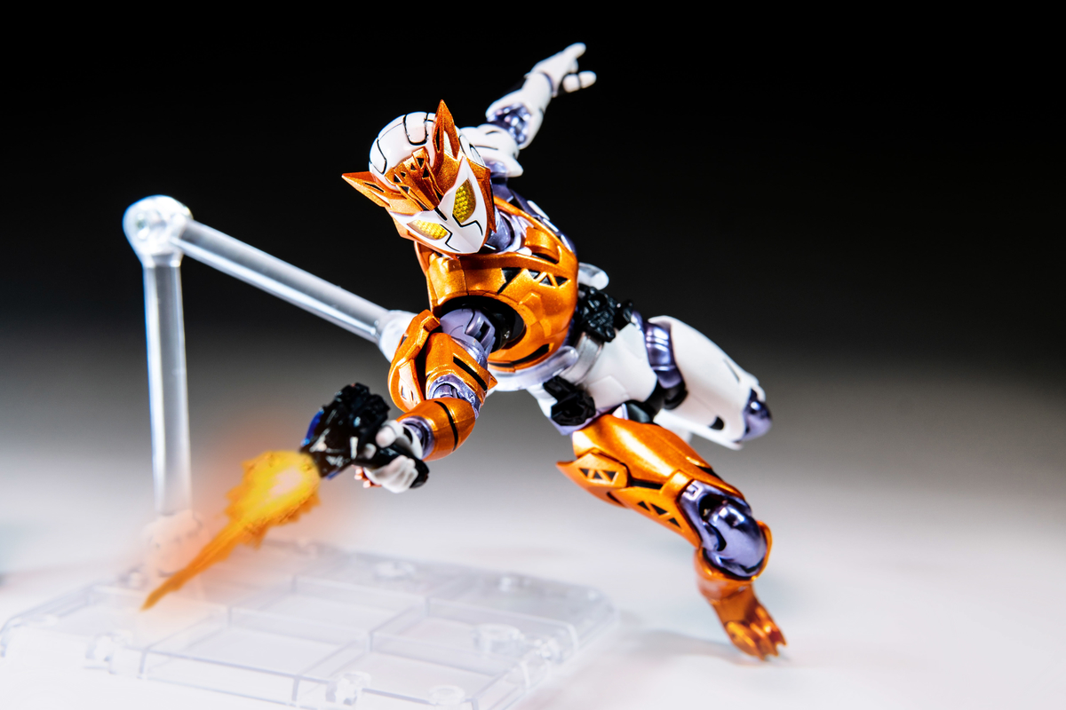 S.H.Figuarts 仮面ライダーバルキリー ラッシングチーター レビュー