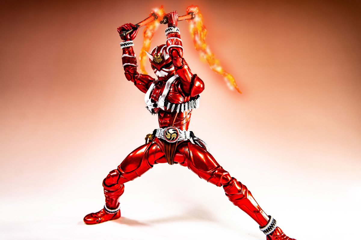 S.H.Figuarts 真骨彫製法 仮面ライダー響鬼 紅 レビュー