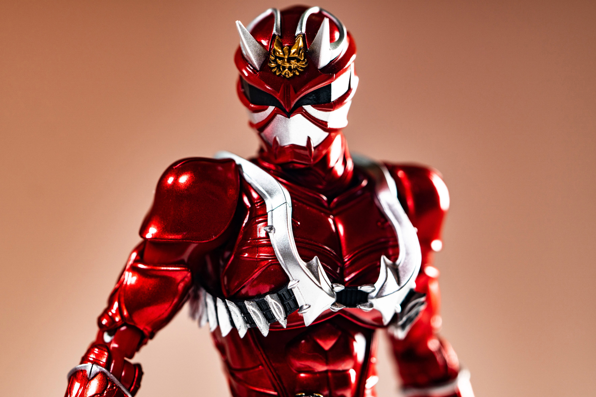 S.H.Figuarts 真骨彫製法 仮面ライダー響鬼 紅 レビュー
