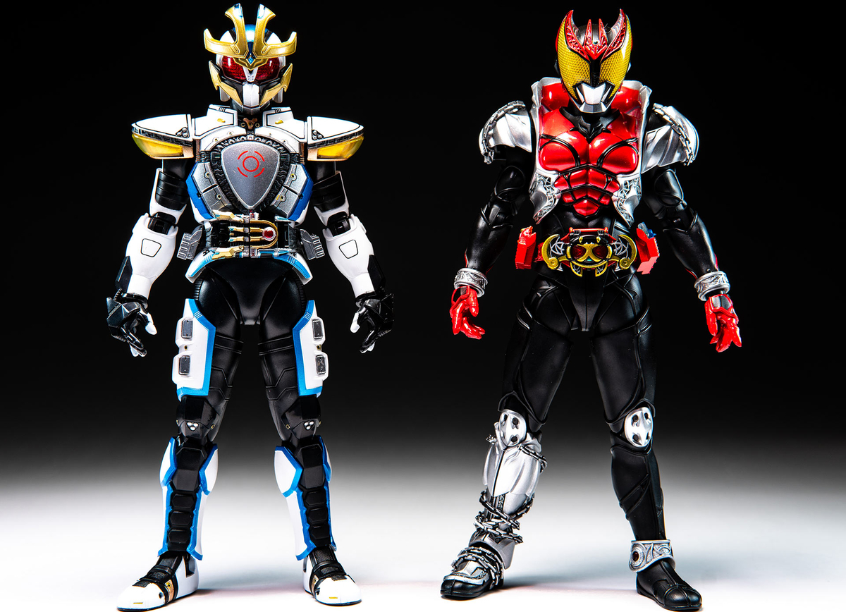 S.H.Figuarts 真骨彫製法 仮面ライダーイクサ セーブモード