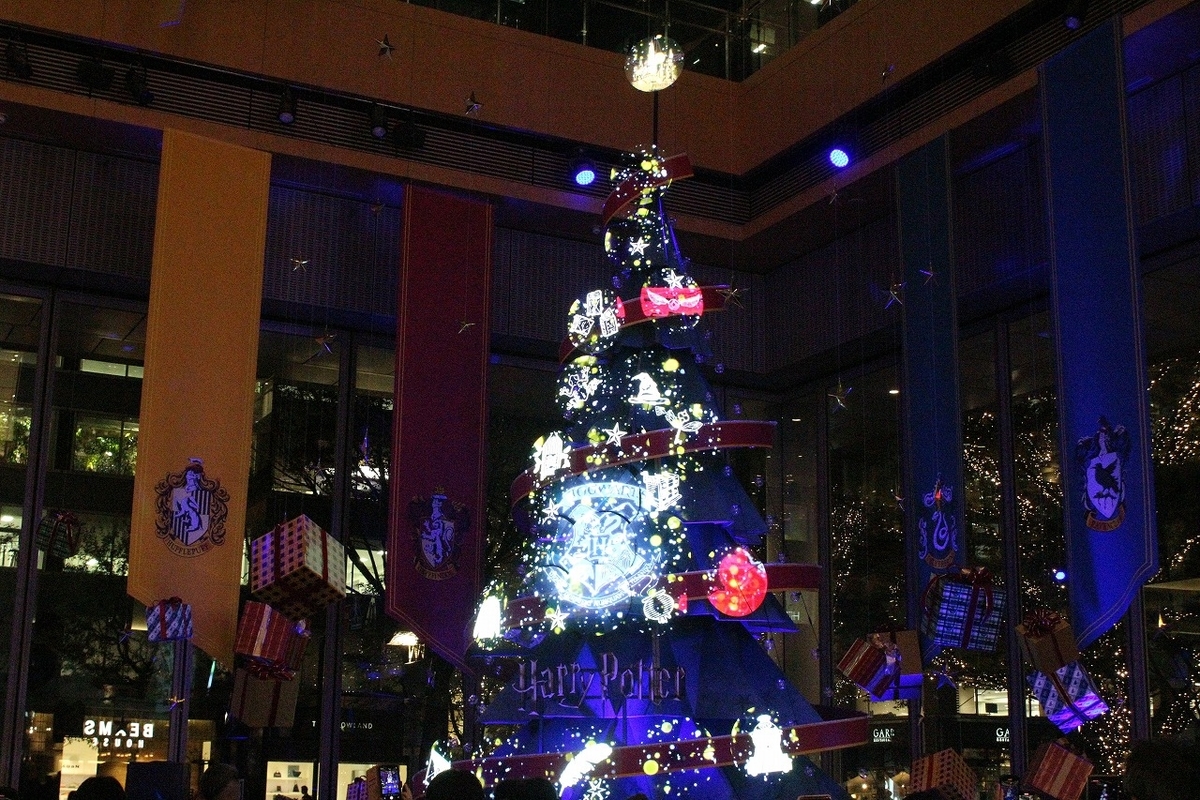 まだ早いんじゃないのぉってかぁ 東京丸の内クリスマスイルミネーションにて もっともっとワクワクの君へ