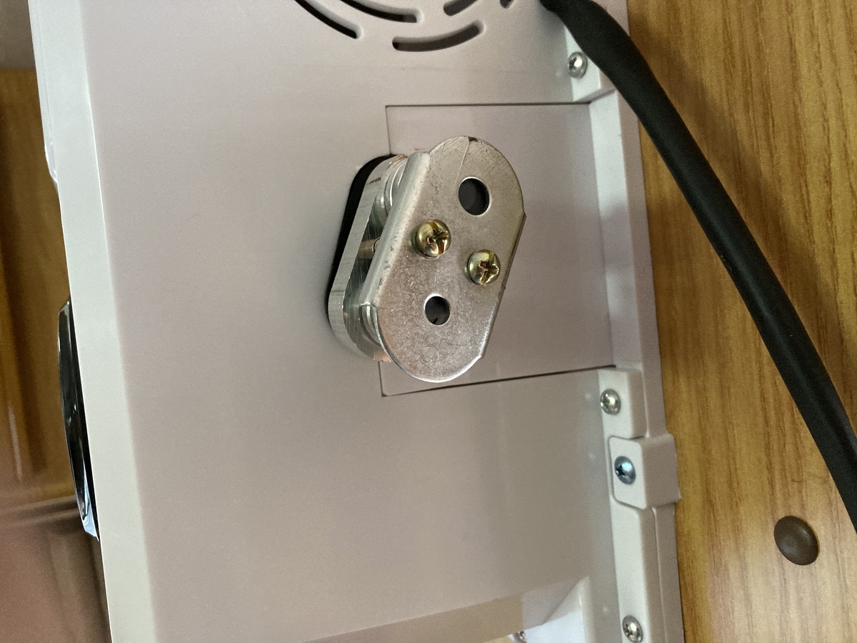 キャンピングカーにdc12v直流エアコンの導入 設置編 キャンピングカーでサーフィンライフ