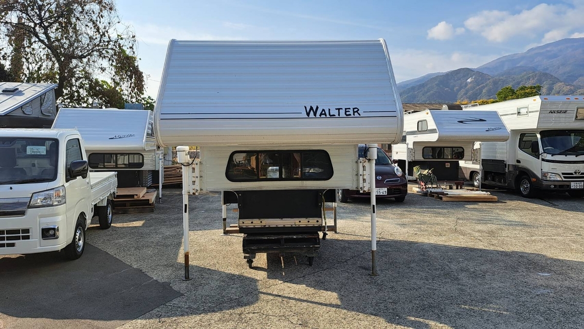 トラキャンのキャンパーシェルの選択肢 - キャンピングカーで