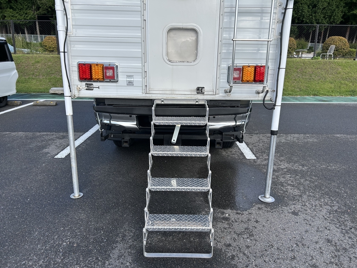 キャンピングカーのステップ ステップ マニュアル 手動 折りたたみ 踏み台 キャンピングカー RV