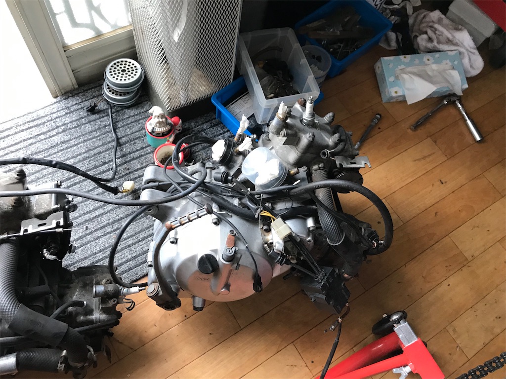 RGV250Γ VJ21A エンジン載せ換え - hirodanの日記