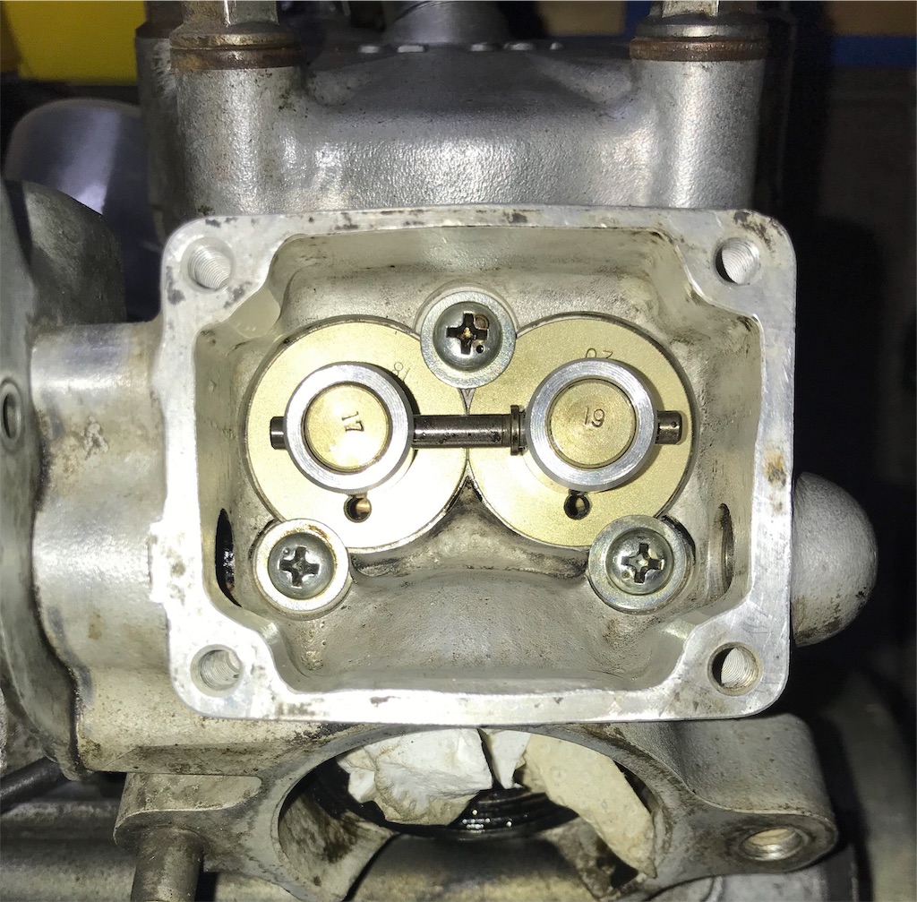 RGV205Γ VJ21A J205予備エンジン排気デバイス清掃 その1 - hirodanの日記