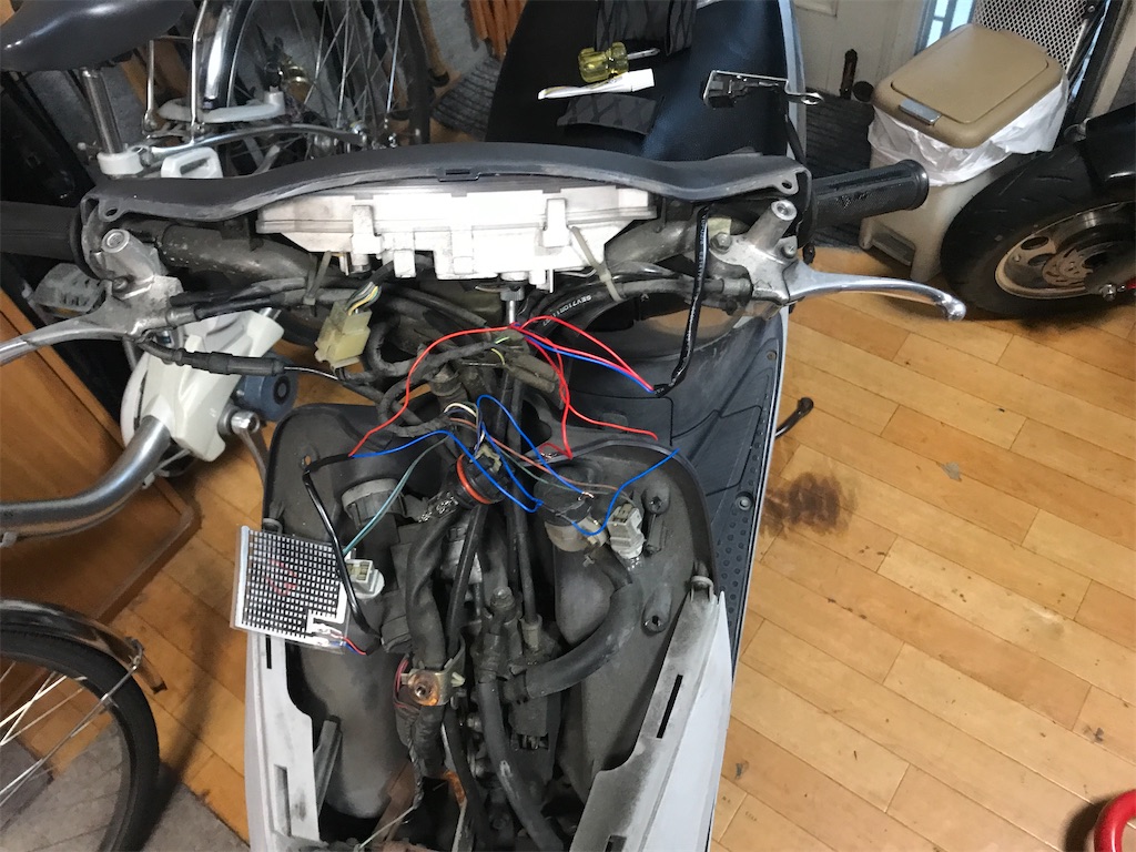 スマートDIO AF57 グリップヒーター取り付け - hirodanの日記