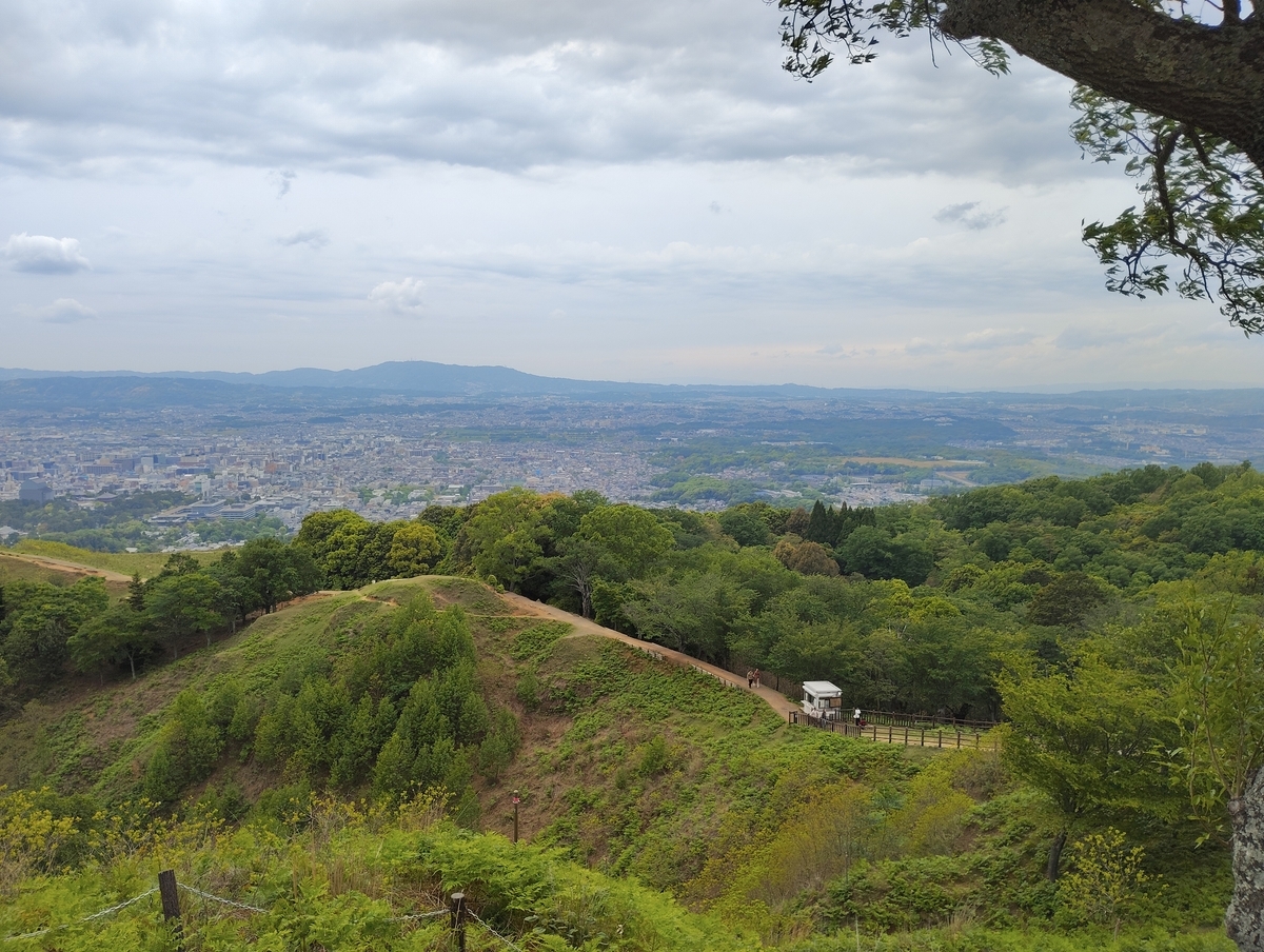 若草山 三重目 山頂 奈良 - お山へ行こう！