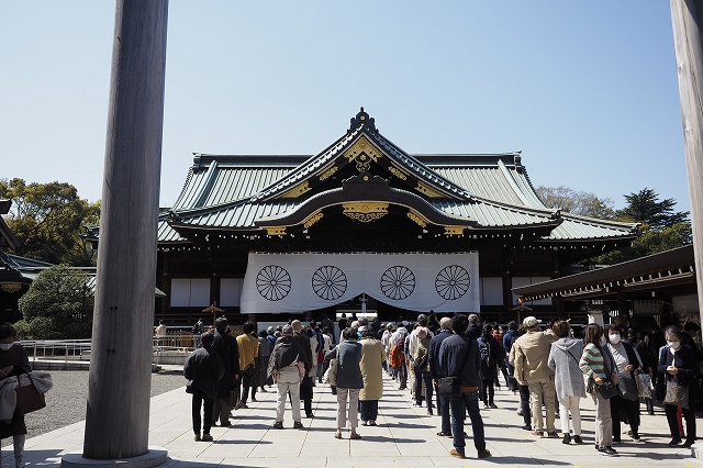 靖国神社拝殿