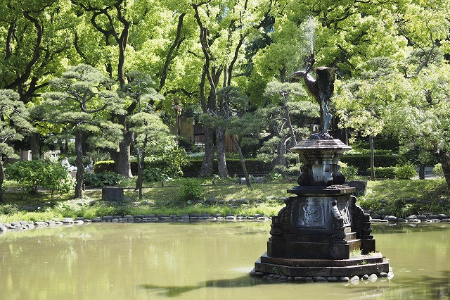 鶴の噴水：日本で3番目に古い装飾噴水