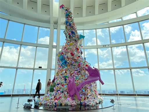 左向こうに東京タワーが少し見えています。