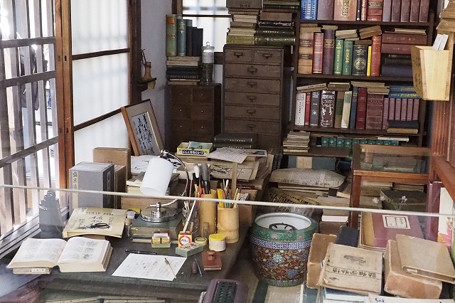 牧野博士の部屋を再現したモノ